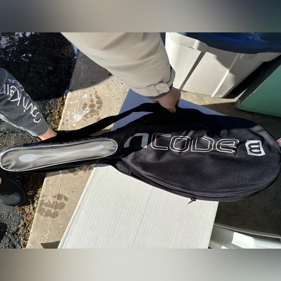 Wilson Black N Code Tennis Racket Case - Picture 2 of 2